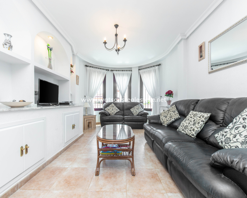 Revente - Maison Individuelle - Urb. La Marina
