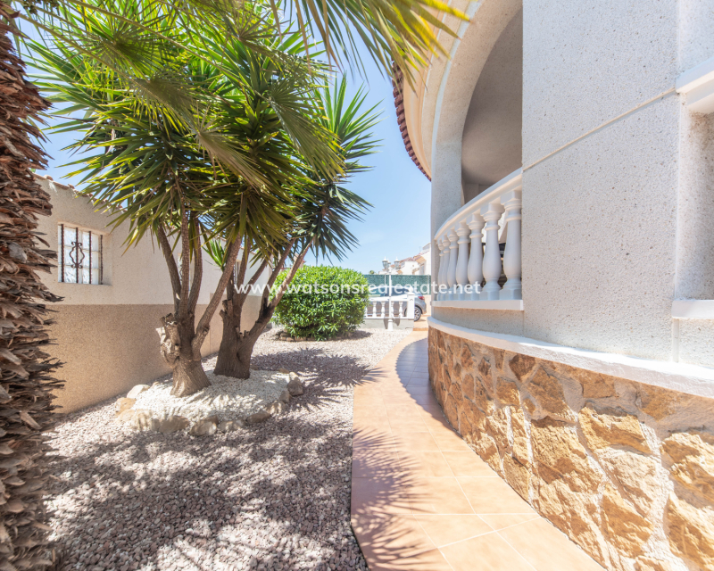 Revente - Maison Individuelle - Urb. La Marina