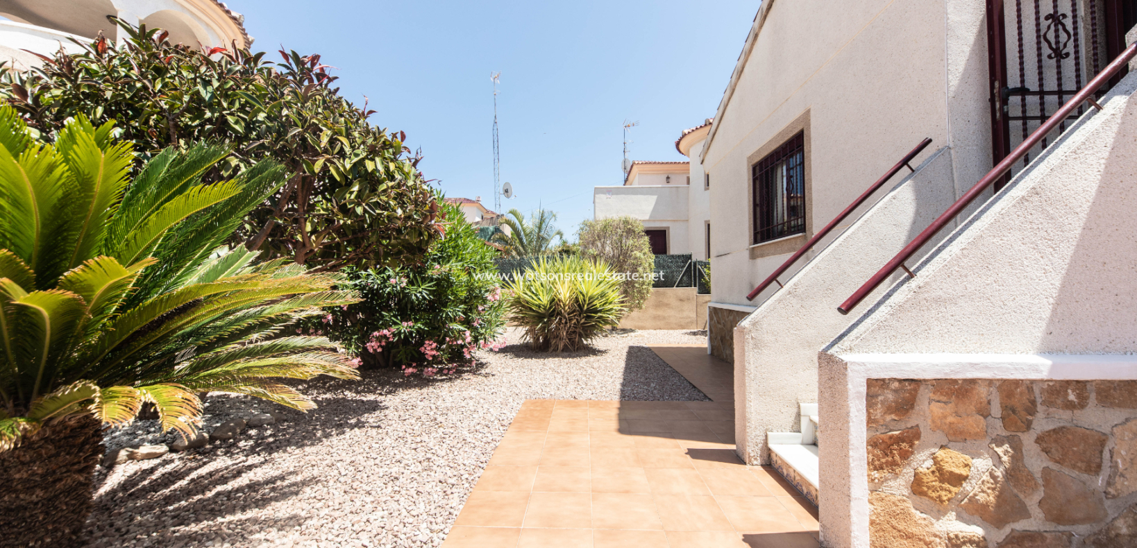 Revente - Maison Individuelle - Urb. La Marina