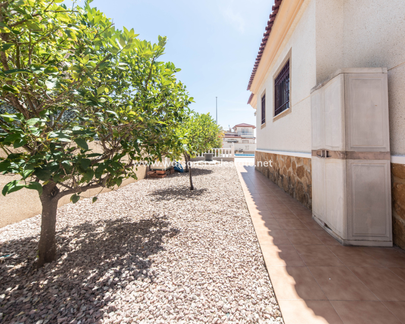 Revente - Maison Individuelle - Urb. La Marina