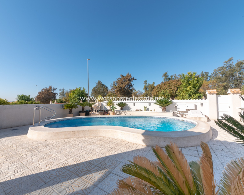 Revente - Maison Individuelle - Urb. La Marina