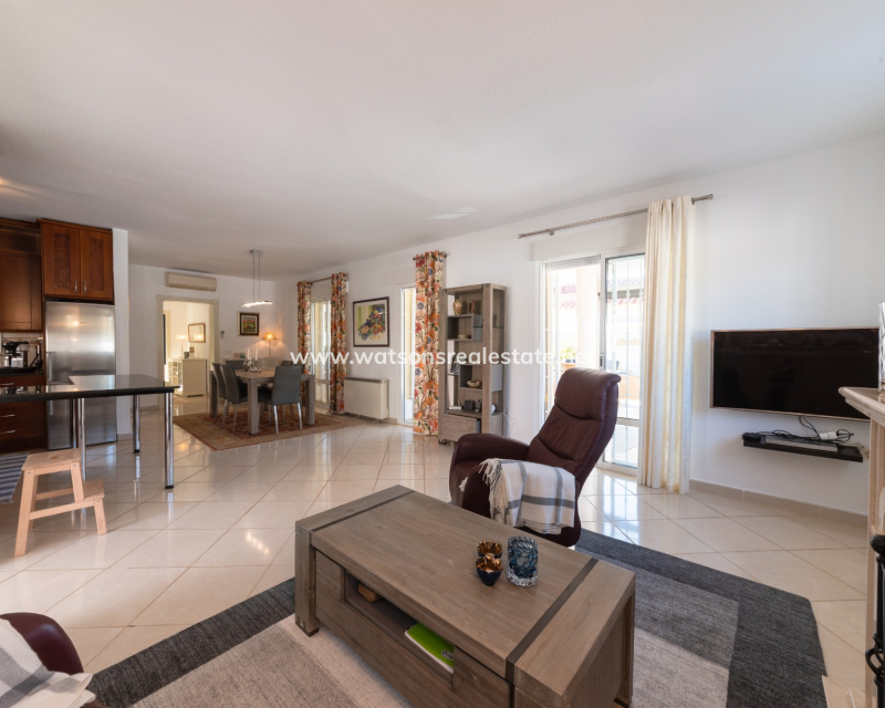 Revente - Maison Individuelle - Urb. La Marina