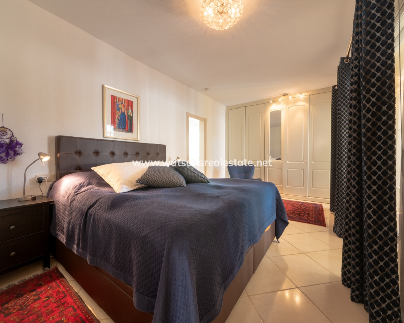 Revente - Maison Individuelle - Urb. La Marina