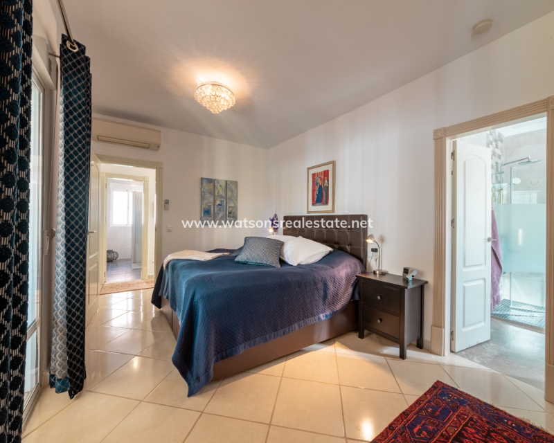 Revente - Maison Individuelle - Urb. La Marina