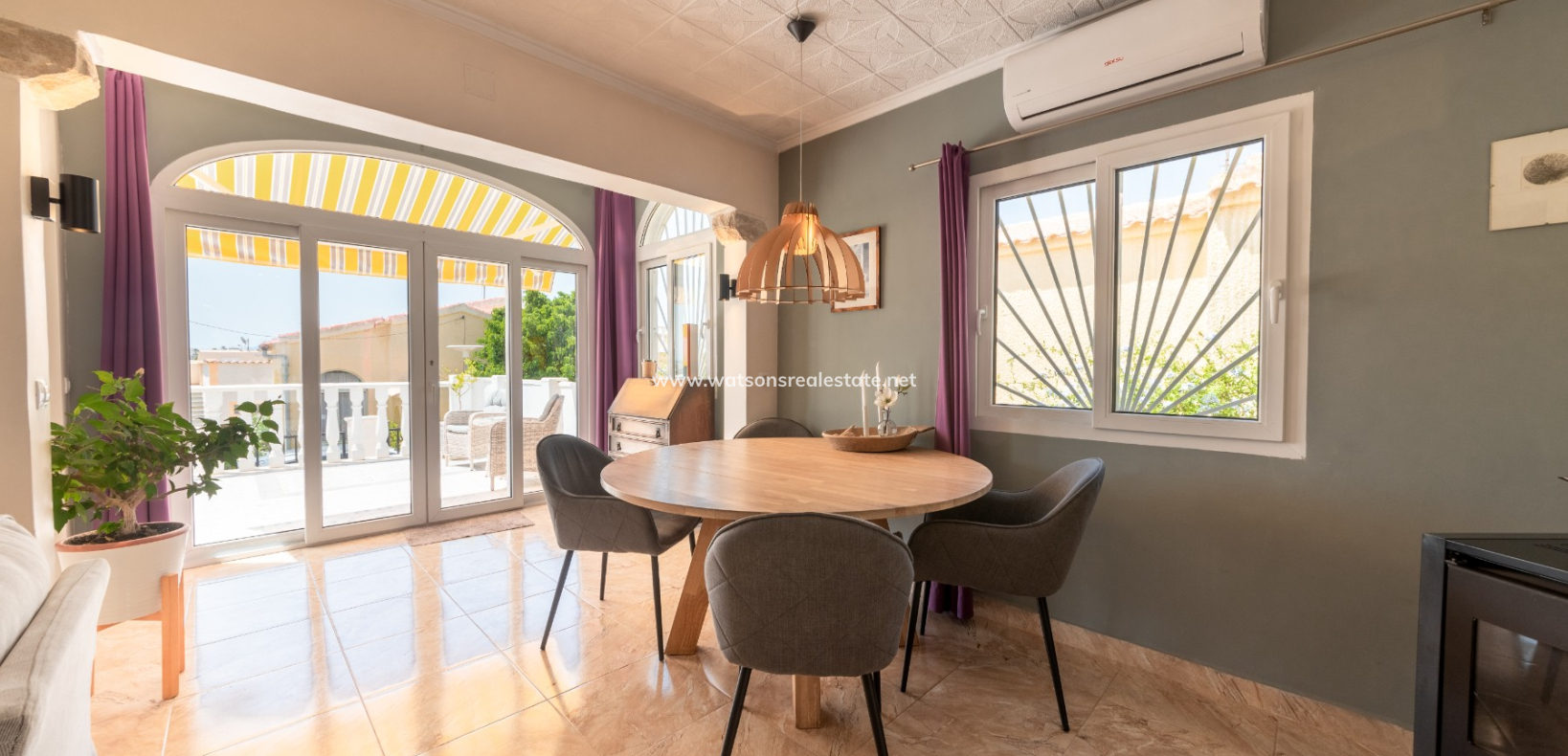 Revente - Maison Individuelle - Urb. La Marina