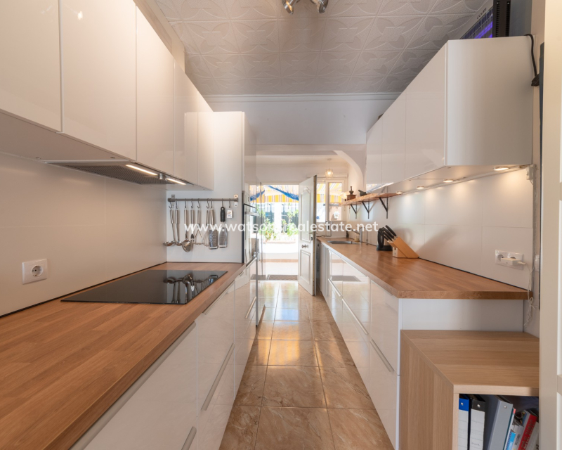 Revente - Maison Individuelle - Urb. La Marina