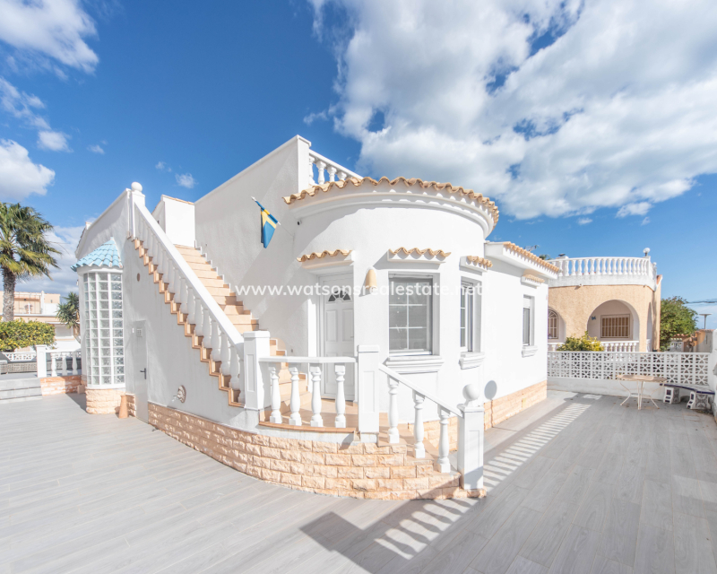 Revente - Maison Individuelle - Urb. La Marina