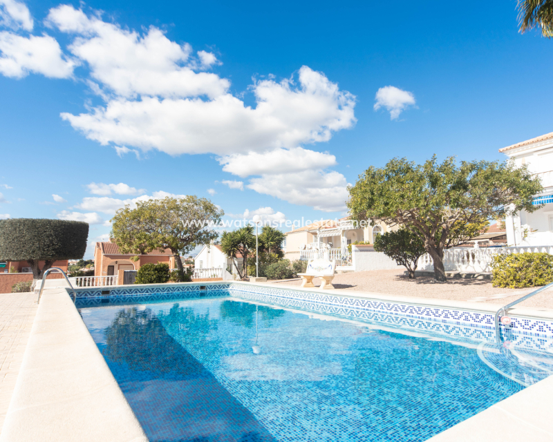 Revente - Maison Individuelle - Urb. La Marina