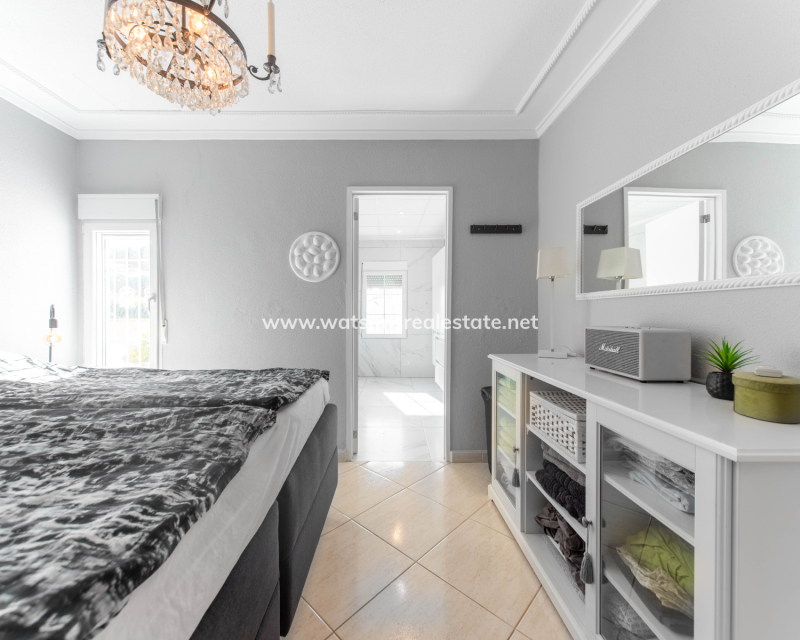 Revente - Maison Individuelle - Urb. La Marina