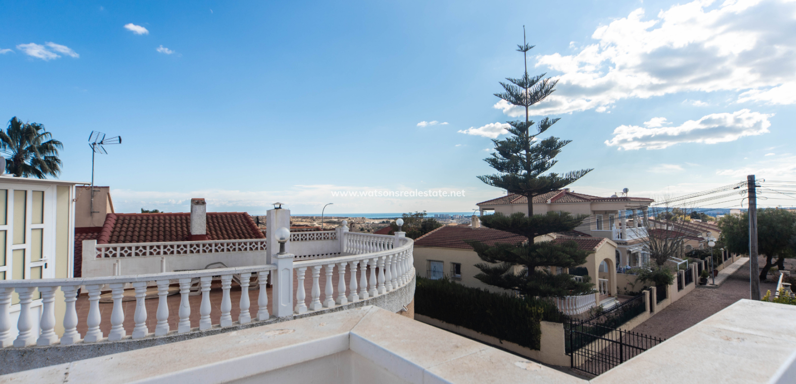 Revente - Maison Individuelle - Urb. La Marina