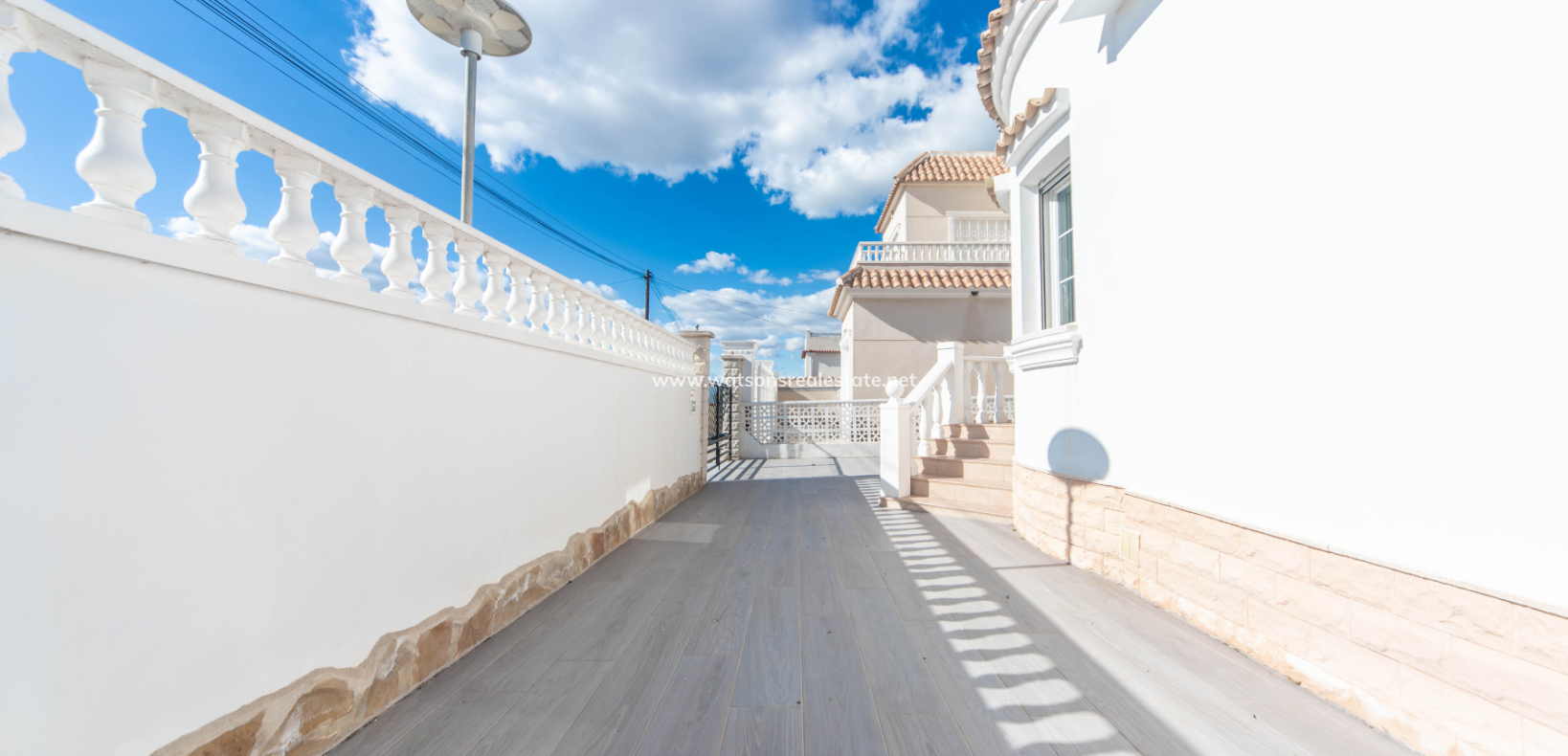 Revente - Maison Individuelle - Urb. La Marina
