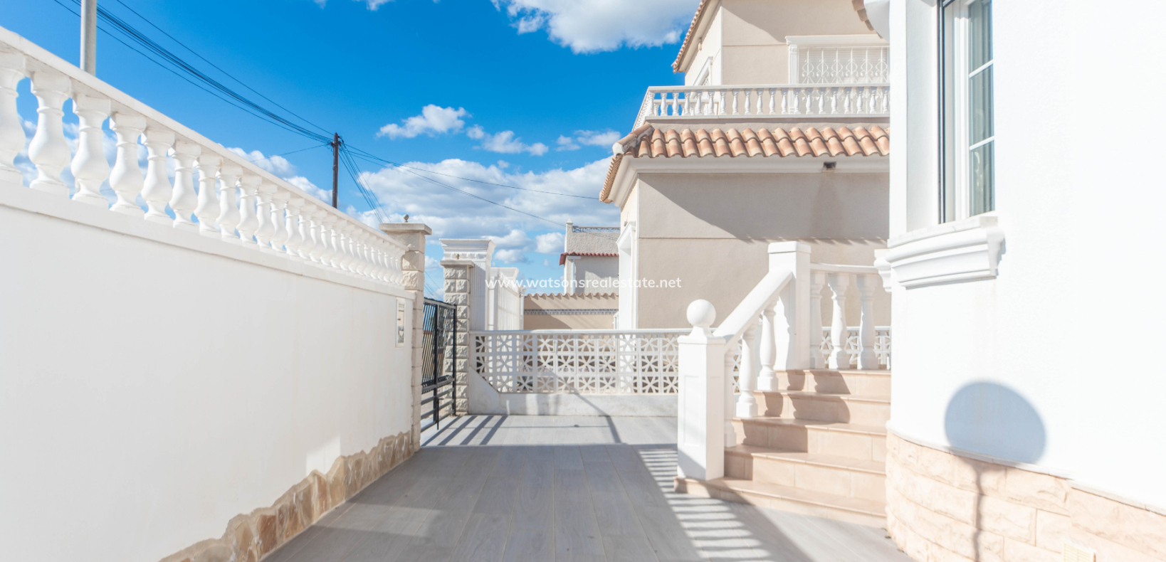 Revente - Maison Individuelle - Urb. La Marina