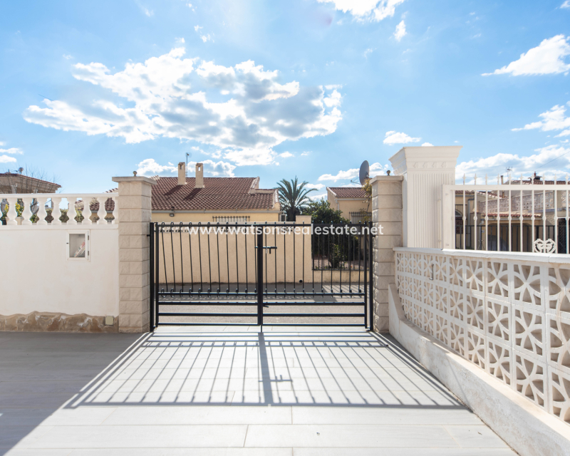 Revente - Maison Individuelle - Urb. La Marina