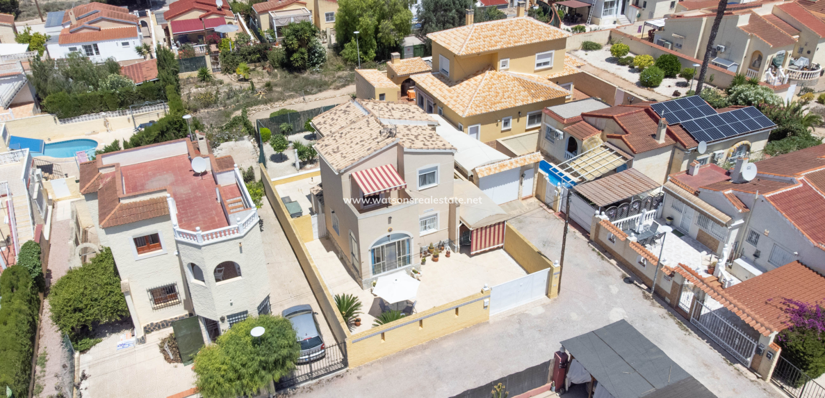 Revente - Maison Individuelle - Urb. La Marina