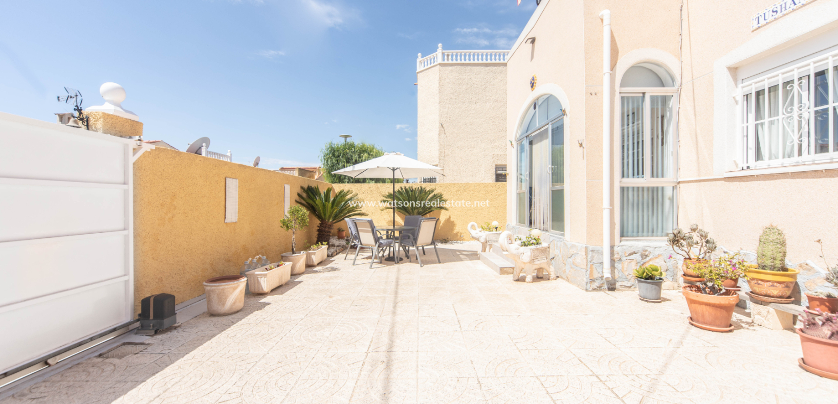 Revente - Maison Individuelle - Urb. La Marina