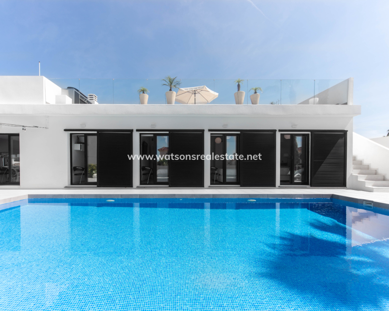 Revente - Maison Individuelle - Urb. La Marina