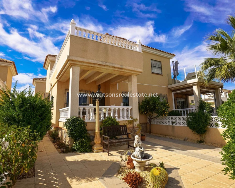 Revente - Maison Individuelle - Urb. La Marina