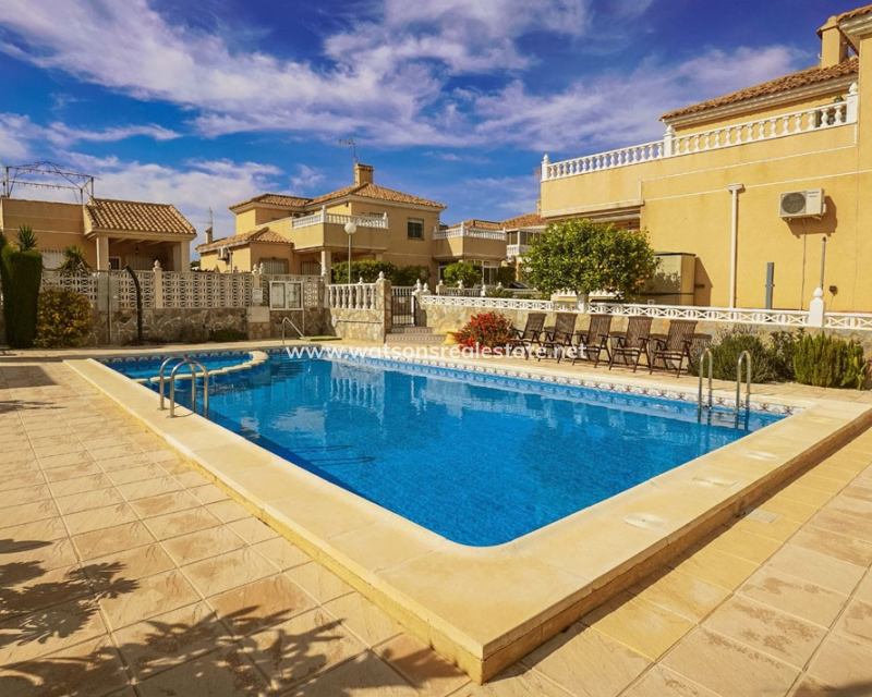 Revente - Maison Individuelle - Urb. La Marina