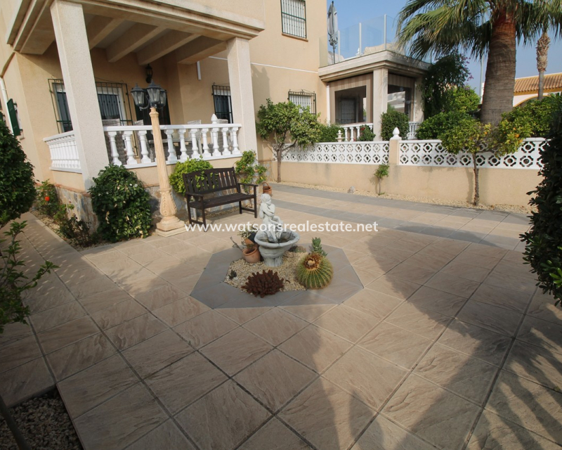 Revente - Maison Individuelle - Urb. La Marina