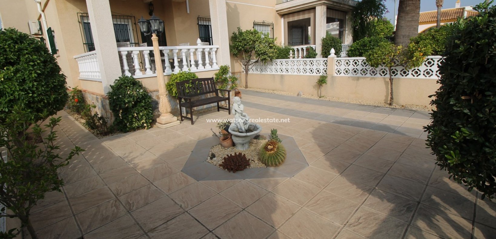 Revente - Maison Individuelle - Urb. La Marina