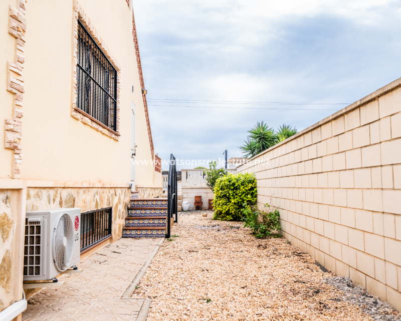 Revente - Maison Individuelle - Urb. La Marina