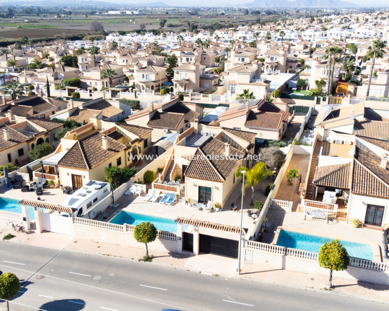 Revente - Maison Individuelle - Urb. La Marina