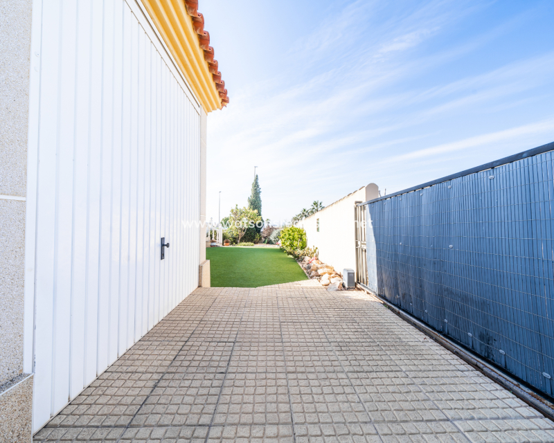 Revente - Maison Individuelle - Urb. La Marina