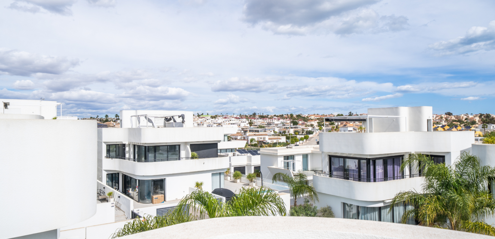 Revente - Maison Individuelle - Urb. La Marina