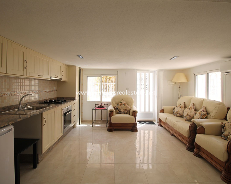 Revente - Maison Individuelle - Urb. La Marina