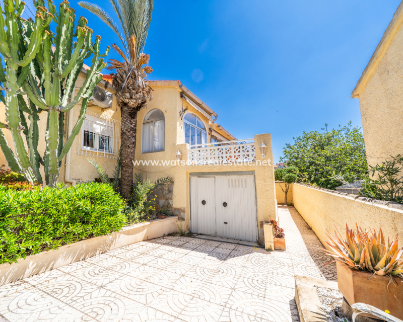 Revente - Maison Individuelle - Urb. La Marina