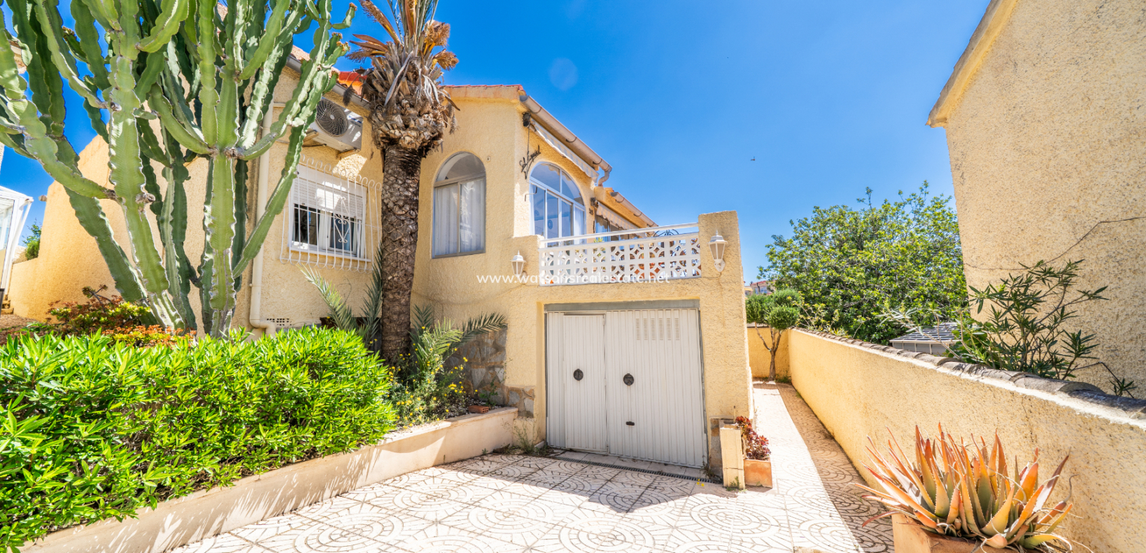Revente - Maison Individuelle - Urb. La Marina