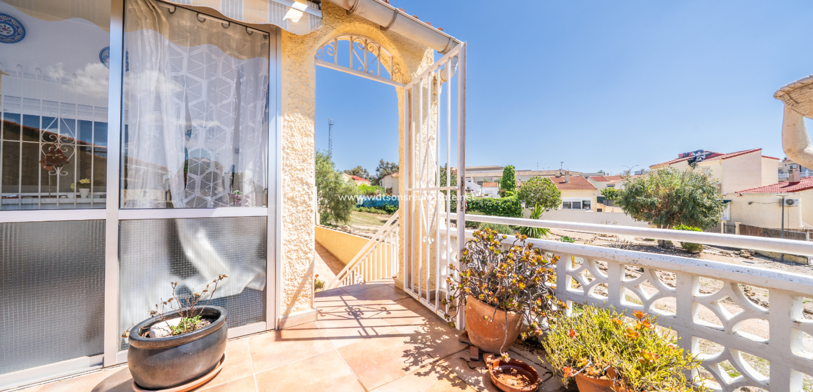 Revente - Maison Individuelle - Urb. La Marina