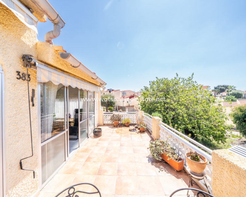 Revente - Maison Individuelle - Urb. La Marina