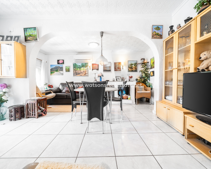 Revente - Maison Individuelle - Urb. La Marina