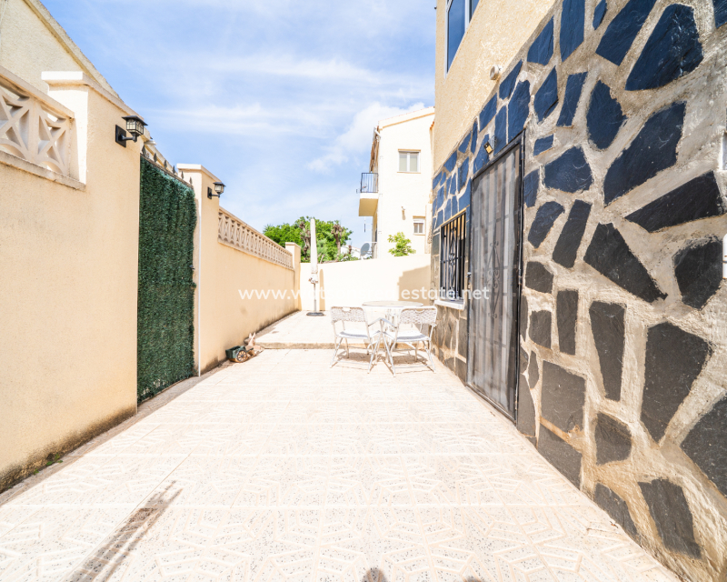 Revente - Maison Individuelle - Urb. La Marina