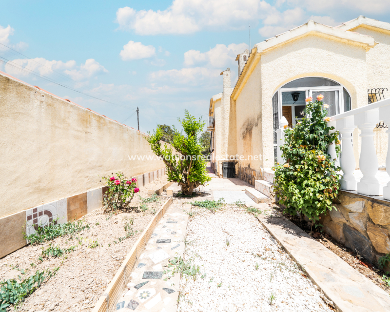 Revente - Maison Individuelle - Urb. La Marina