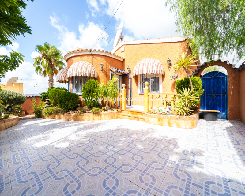 Revente - Maison Individuelle - Urb. La Marina