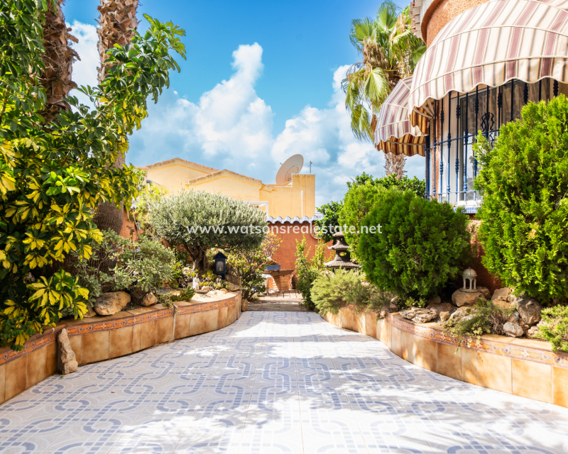 Revente - Maison Individuelle - Urb. La Marina