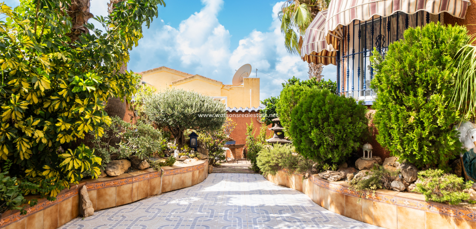 Revente - Maison Individuelle - Urb. La Marina