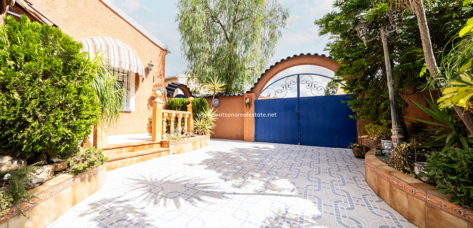 Revente - Maison Individuelle - Urb. La Marina