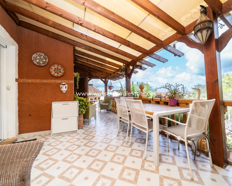 Revente - Maison Individuelle - Urb. La Marina