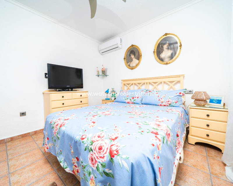 Revente - Maison Individuelle - Urb. La Marina