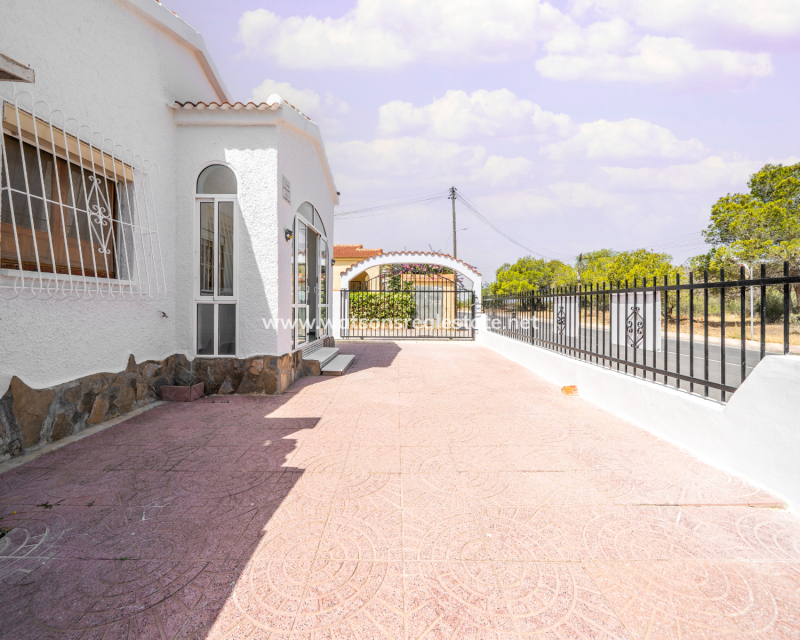 Revente - Maison Individuelle - Urb. La Marina