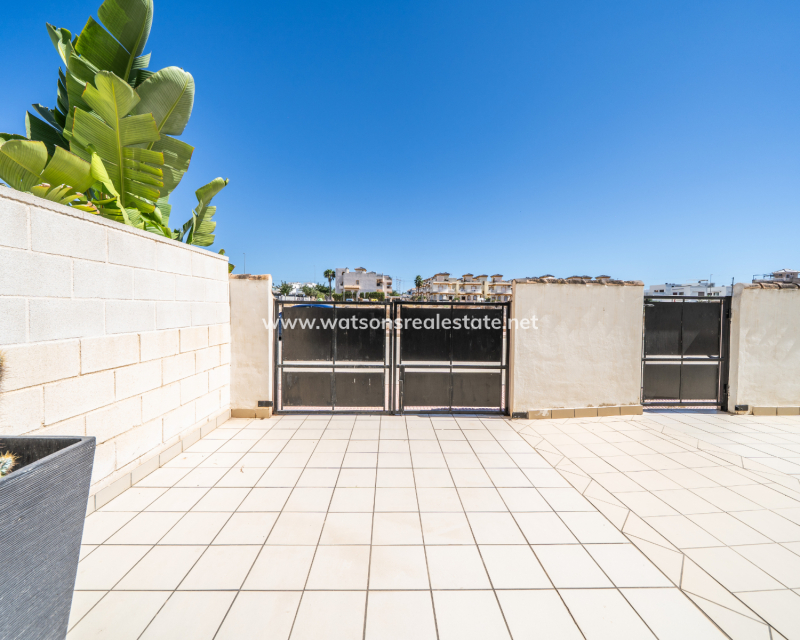 Revente - Maison Individuelle - Urb. La Marina