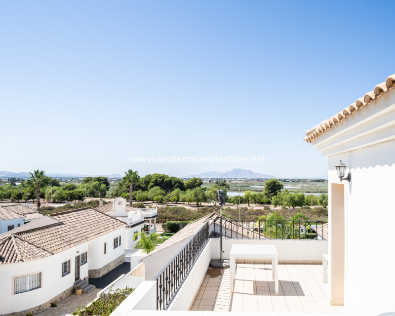 Revente - Maison Individuelle - Urb. La Marina