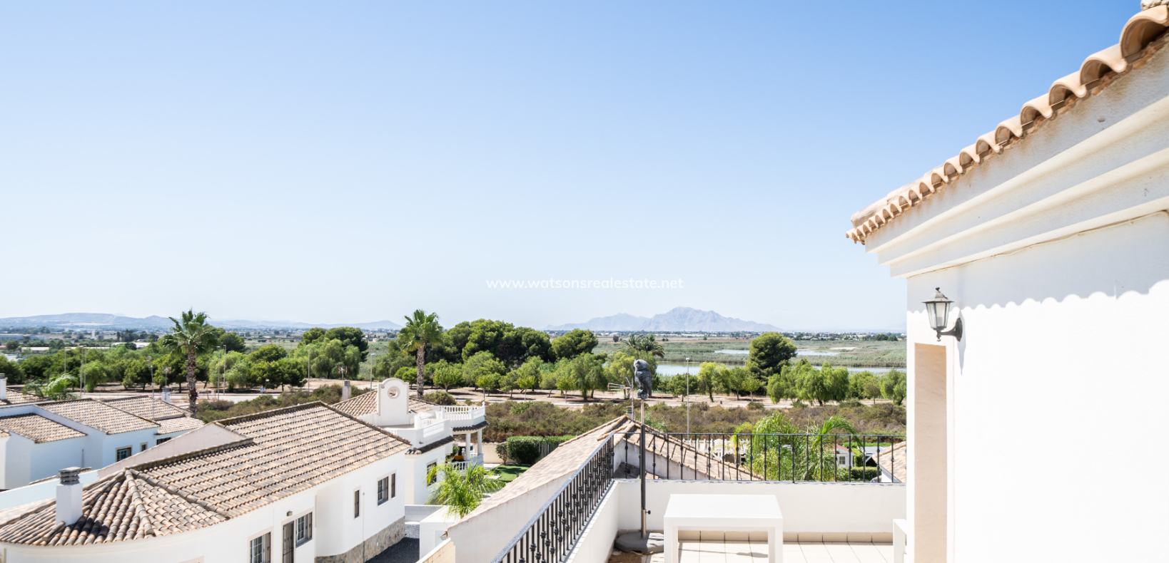 Revente - Maison Individuelle - Urb. La Marina