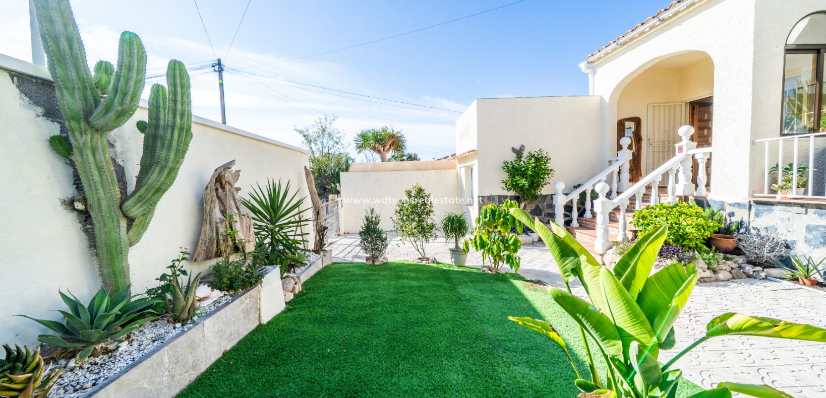 Revente - Maison Individuelle - Urb. La Marina