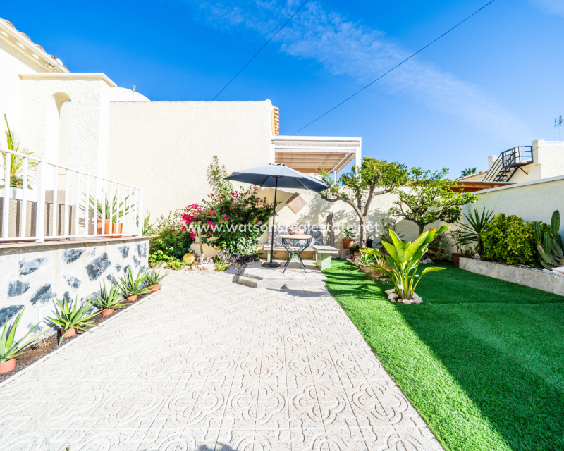 Revente - Maison Individuelle - Urb. La Marina