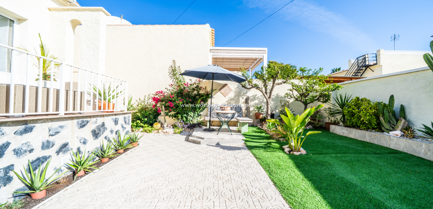 Revente - Maison Individuelle - Urb. La Marina