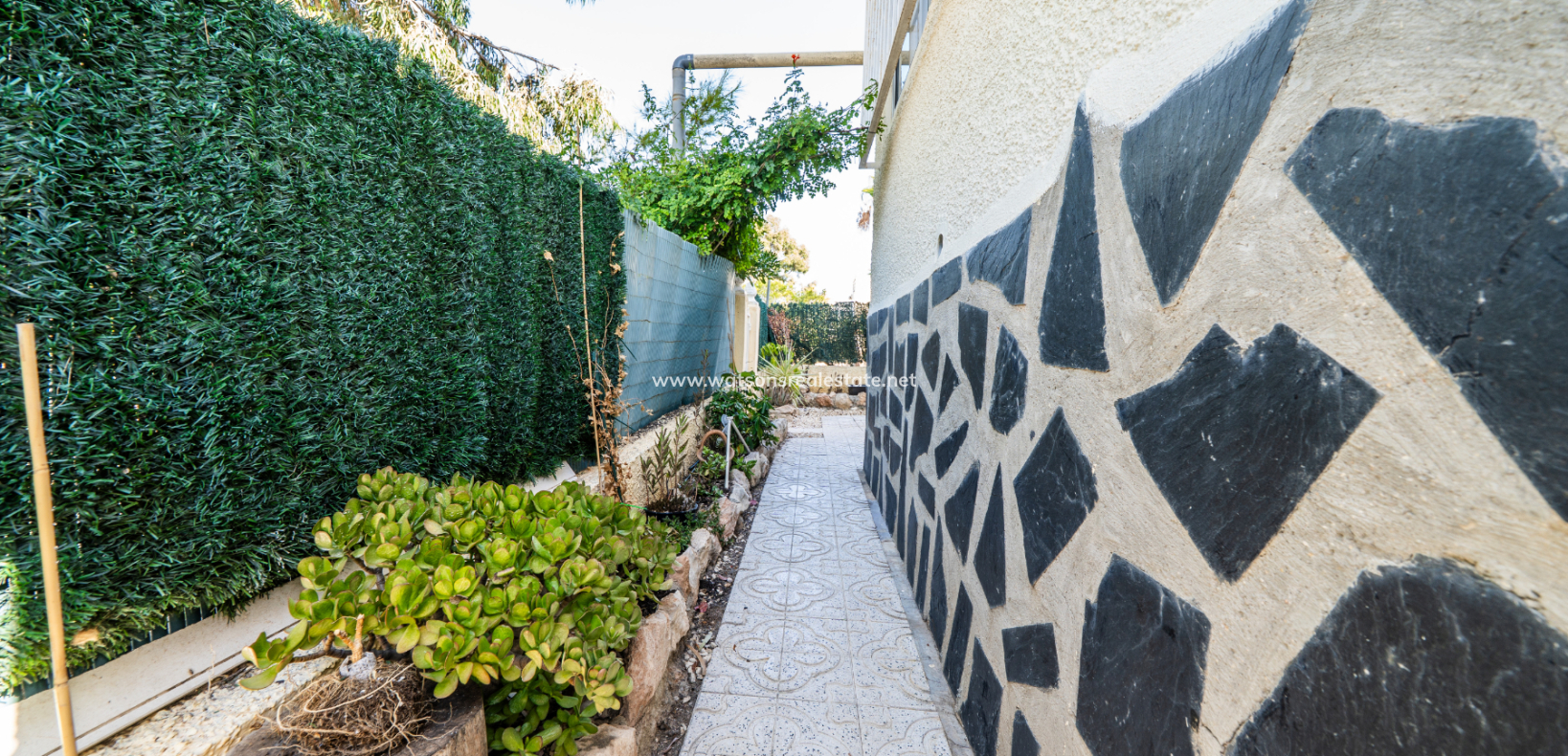 Revente - Maison Individuelle - Urb. La Marina